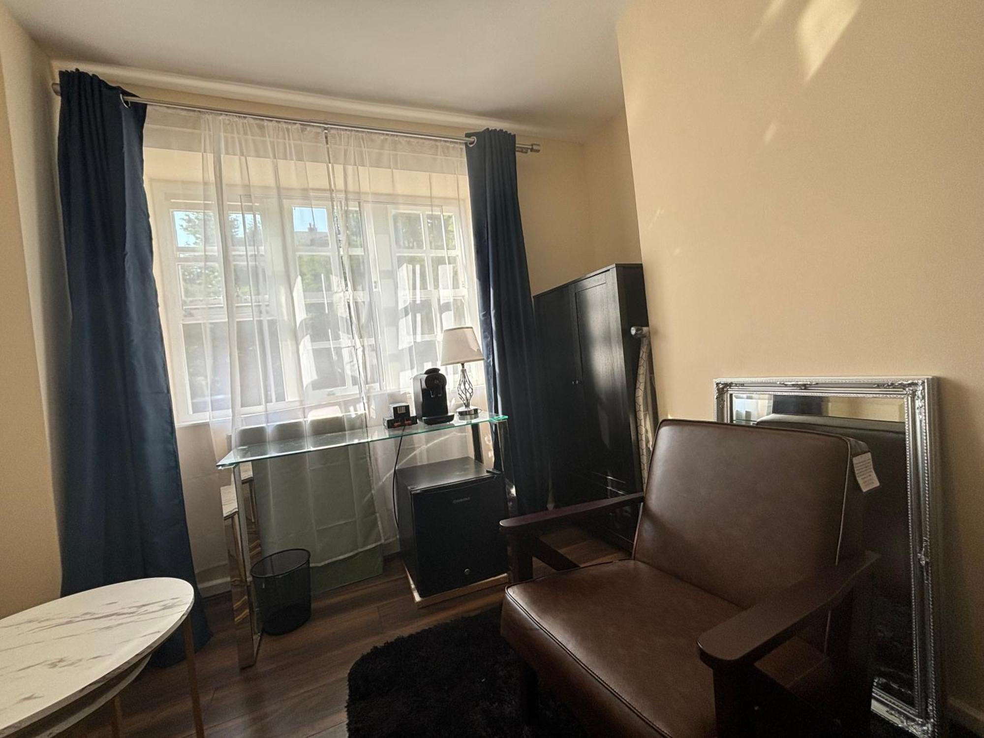 Apartment Stylish 1bd Flat Near Iconic Landmarks London