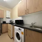 Stylish 1Bd Flat Near Iconic London Landmarks
